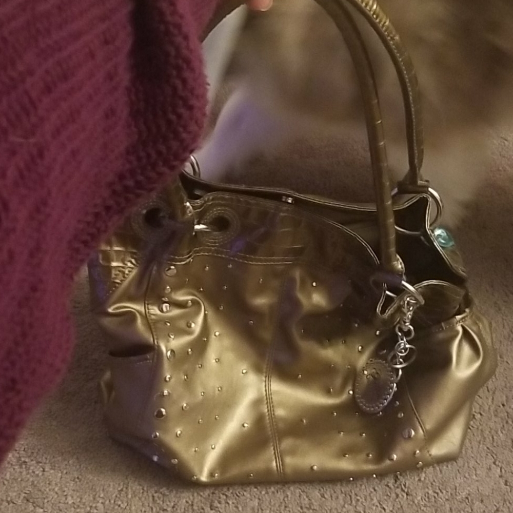 A super stylish Genna De Rossi bag